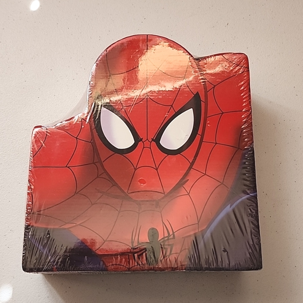 Spiderman sealed Valentine's box w/cards - Picture 5 of 7